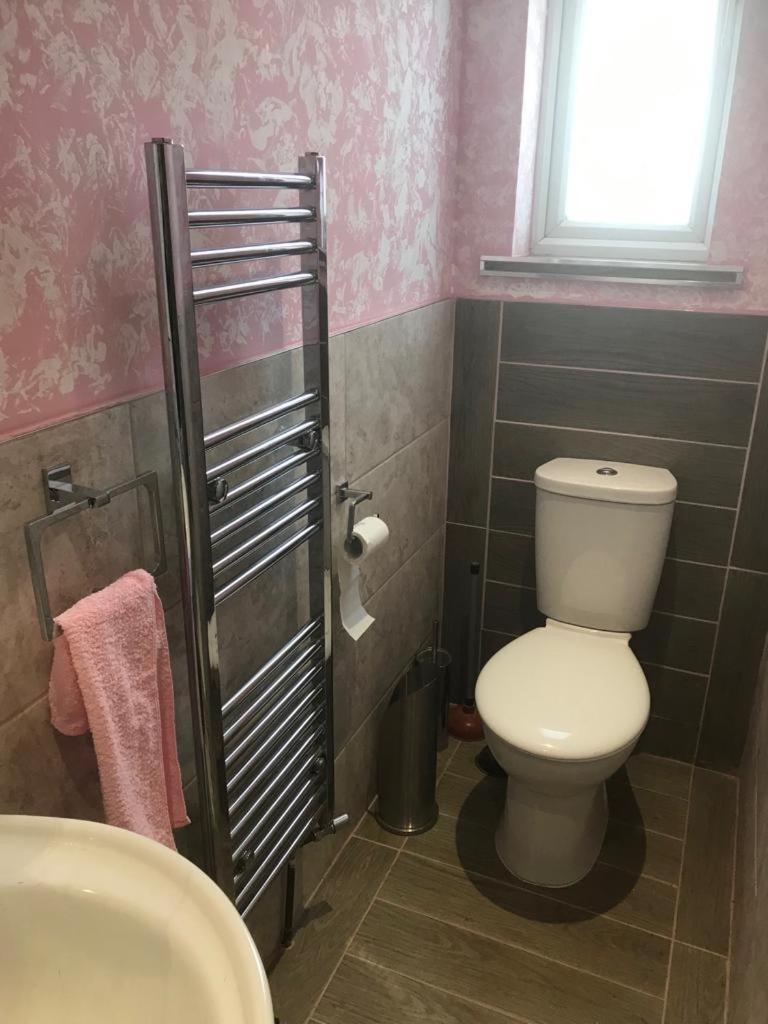 Large Double Room Next To Elisabeth Line Abbey Wood Exterior photo